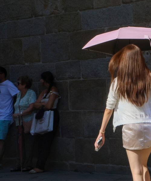 Arranca la cuarta ola de calor del verano con avisos en 13 comunidades y el desafío del fuego