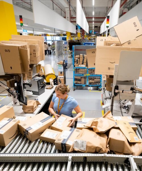 Las dos caras del mercado laboral: la empresa privada tira del empleo en el segundo trimestre mientras el sector público flojea