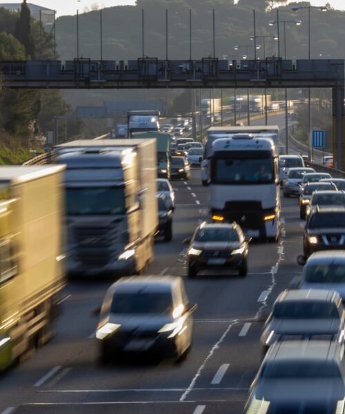 El mal estado y la congestión en las autopistas reabren el debate sobre recuperar los peajes en Cataluña