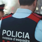 La Guardia Urbana y los Mossos desalojan un asentamiento en Montjuic