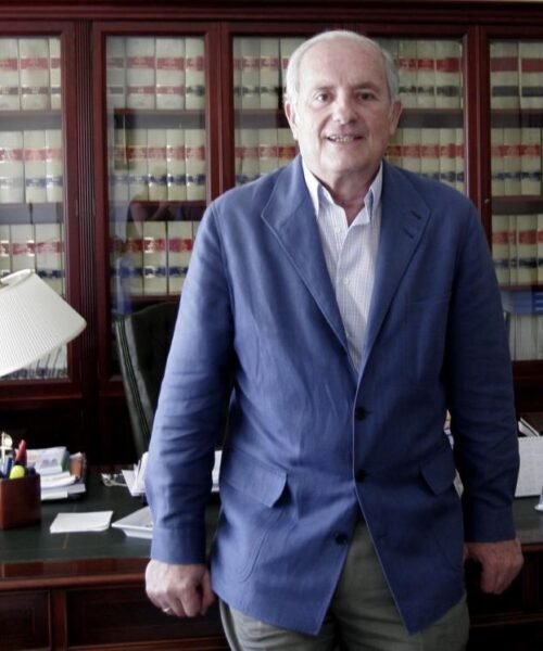 Sevilla despide a Luis Uruñuela, histórico andalucista de «segunda generación» y el ex alcalde que impulsó su expansión urbanística
