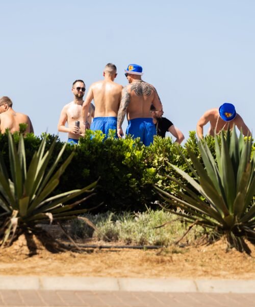 Subidas de precios y calor extremo: por qué caen las cifras de franceses y alemanes que veranean en España