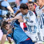 La FIFA sanciona con diez partidos a Paredes y con uno a Gavi por los incidentes de la final del Mundial