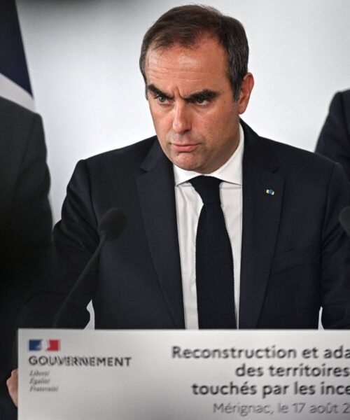 Sébastien Lecornu, primer ministro francés, un año al frente de la tormenta política francesa