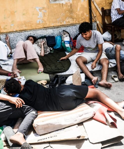 Censos improvisados en el barrio de El Príncipe tras la llegada de cientos de menores: “Esto rompe cualquier parámetro”
