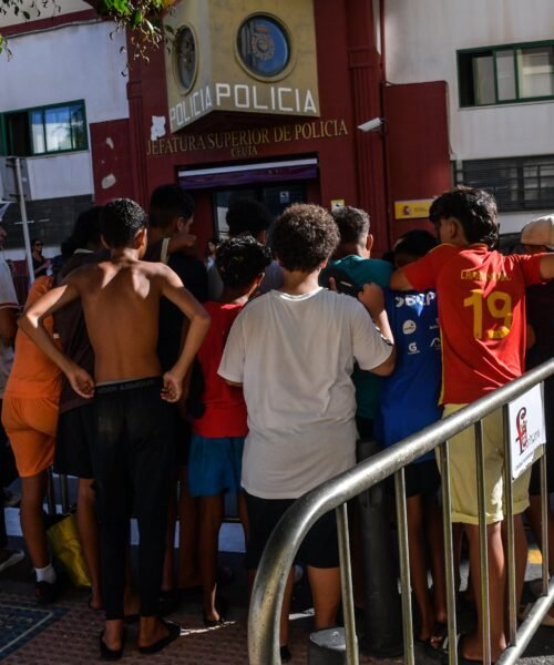 El Gobierno pide la comparecencia de Marlaska, Albares, Robles y Bolaños en el Congreso por la crisis en Ceuta