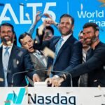 El regulador estadounidense concede la licencia bancaria a la empresa cripto de los Trump