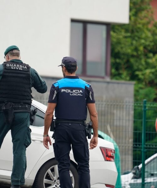 Un exguardia civil asesina a su expareja, también agente, en Llanes (Asturias)