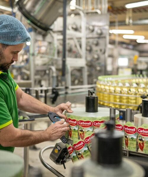 La italiana Coricelli toma ventaja para cerrar la compra de Deoleo en septiembre