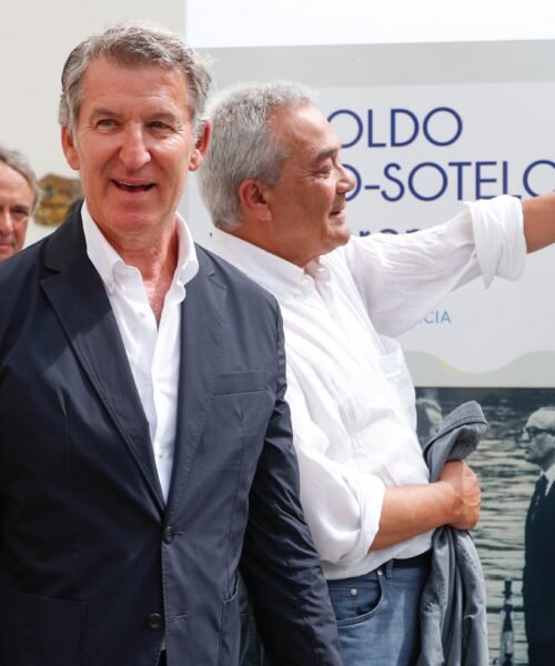 Feijóo carga contra Puente por “señalar a la Corona” y lo tacha de “tabernario”