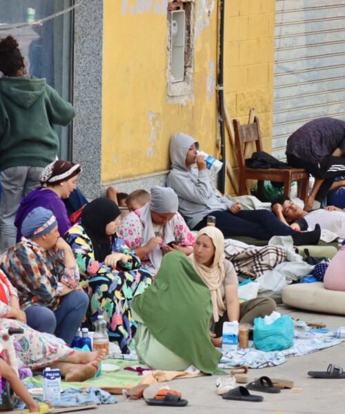 Ceuta calcula que tendrá que atender a más de mil menores migrantes y prepara dos grandes instalaciones