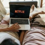 Ellas, de Netflix y ellos, de HBO Max: así es el público de cada plataforma