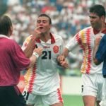 El gol de Kiko y el codazo a Luis Enrique: cuando veíamos la tele en comunidad