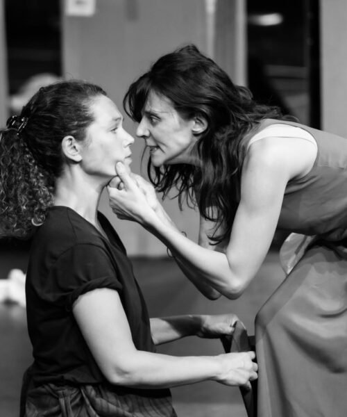 Carme Portaceli toca el cielo de la Comédie-Française con ‘Las criadas’, de Jean Genet