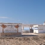 La vida es «chiri», lema del chiringuito Chalito de Castelldefels, donde nació un imperio de milanesas