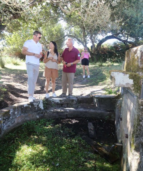 O conselleiro de Cultura coñeceu de primeira man as necesidades de Sálvora en materia de conservación do patrimonio