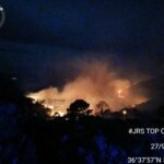 Los vecinos de Igualeja y Parauta (Málaga), confinados por un fuego que complica el viento
