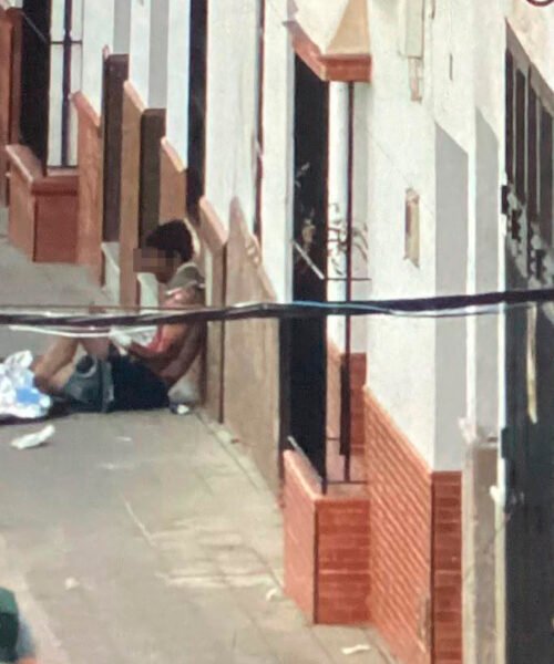 Detenido tras matar a puñaladas a su pareja y atrincherarse durante horas en una casa de La Campana (Sevilla)