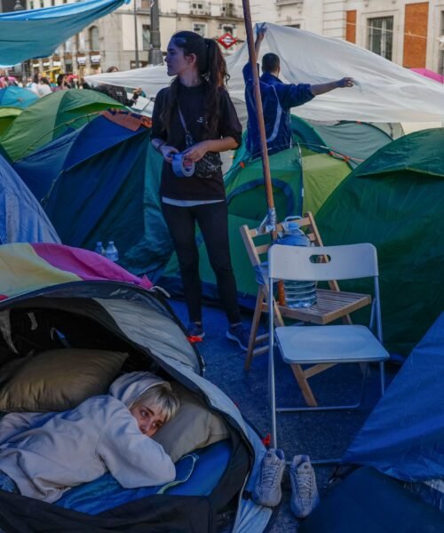 Radiografía de la acampada de Sol: así se organizó en una noche el campamento que ya reúne a miles