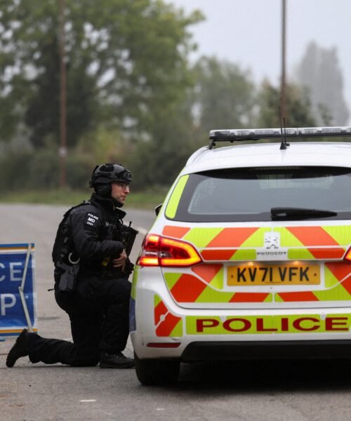 Uno de los cinco detenidos cerca de la base británica de Fairford llamó él mismo a la policía antes de su detención