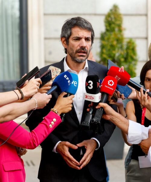 Sumar exige que el Gobierno apruebe el decreto de vivienda que hubiera evitado el desahucio de Maricarmen junto al escudo social