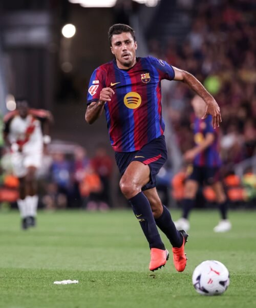 Cómo Rodri se ganó al Camp Nou: el miedo de Pedri y la ansiedad de una hinchada que ya corea su canción