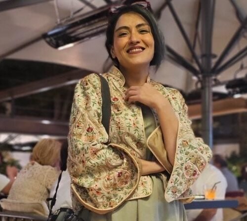 Yalda Moaiery, fotoperiodista iraní condenada a 15 años de prisión: “La guerra ha dado paso a la peor versión de la República Islámica”