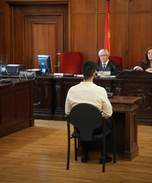 El teléfono móvil de Ana Buza se añade al puzle de pruebas para determinar cómo murió
