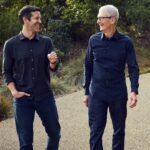 Ternus toma el mando en Apple entre la leyenda de Jobs y la máquina de ganar dinero de Cook