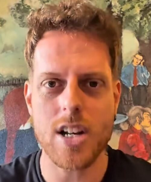 Abraham Galera, hostelero catalán: «Que te obliguen a tener una lengua en la que atender me parece algo muy antiguo. No me gusta un pelo»