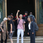 Roger Español acusa a los policías de dispararle la bala de goma el 1-O como «represalia»