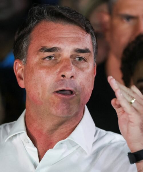 EE UU anuncia que emitirá visados para Flávio Bolsonaro y su familia