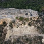 El hallazgo de una gran muralla en La Almoloya amplía el misterio de la sociedad argárica: ¿por qué levantarla en una ciudad inexpugnable?
