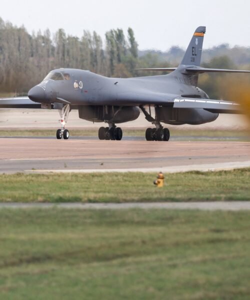 El Pentágono retira sus bombarderos de la base británica de Fairford tras el presunto intento de atentado