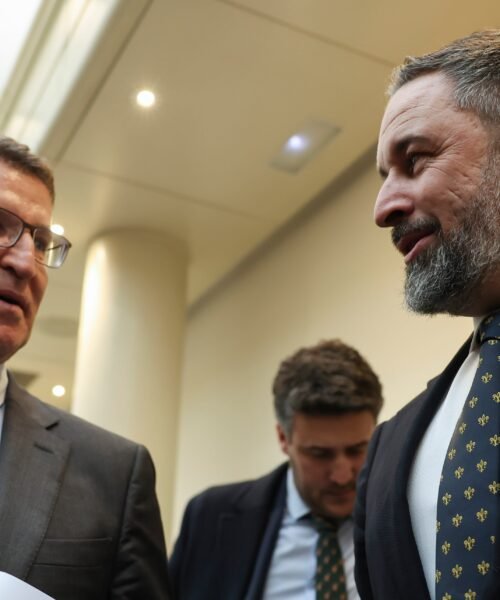 El PP cede puestos de salida a Vox en el Senado para intentar blindar la mayoría