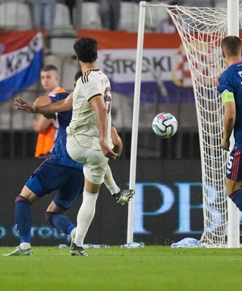 Merino, tras su doblete: “Mis goles son el resultado de esta familia”