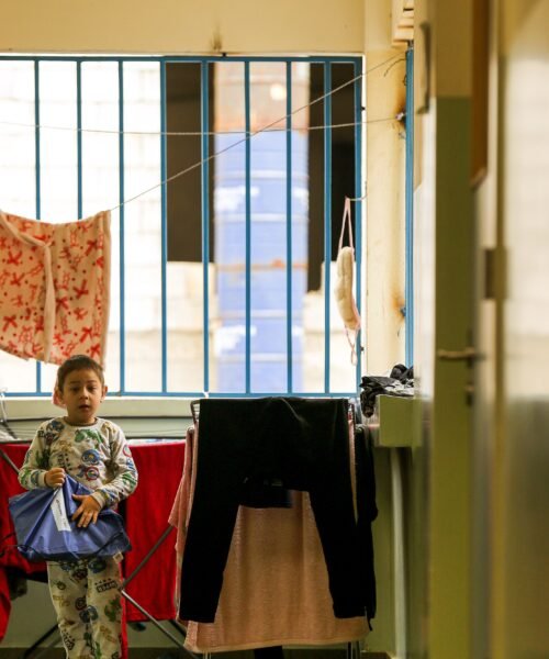 Desalojos y 436 colegios atacados: el trauma y la guerra en Líbano golpean a una generación de estudiantes