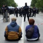 Macron trata de retomar el control con la prohibición de manifestaciones y el blindaje de las ciudades