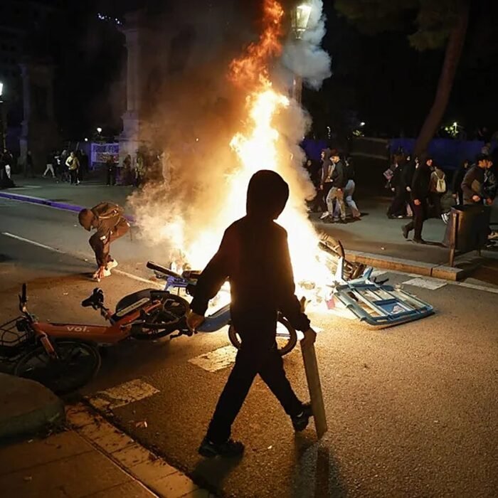 Los Mossos descartan que extremismos violentos estén tras los disturbios «sin precedentes» de Blocus