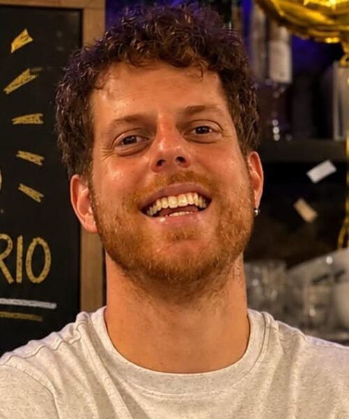 Abraham Galera, hostelero catalán: «Cierro mi restaurante dos días a la semana en vez de uno. Al principio da miedo al ser ocho días al mes, pero mis empleados están muy contentos»