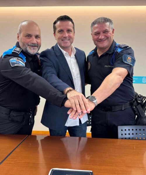Raúl Frieiro e Francisco Alcalde toman posesións como oficiais do corpo da Policía Local de Boiro