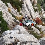 Muere un piloto al despeñarse  por un barranco durante un rally en Mallorca